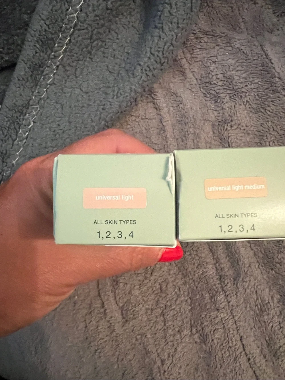 Clinique Moisture Surge Sheertint Hydrator - broad spectrum SPF 25